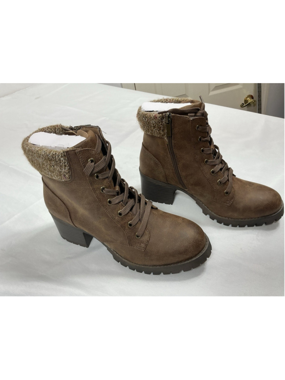 Womans New Bamboo Chief 18 Platform Ankle Boots Size 8.5 Tan